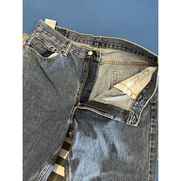 Levi's 550 Relaxed Fit Men's 36x32 Blue Jeans 100% Cotton Medium Stonewash Fade - Picture 5 of 8